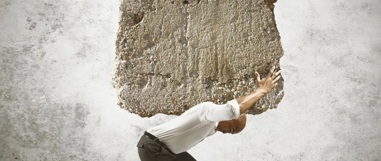 心灵驿站丨当医生成为生命重负的承载者：在生死交织中的坚守与思索