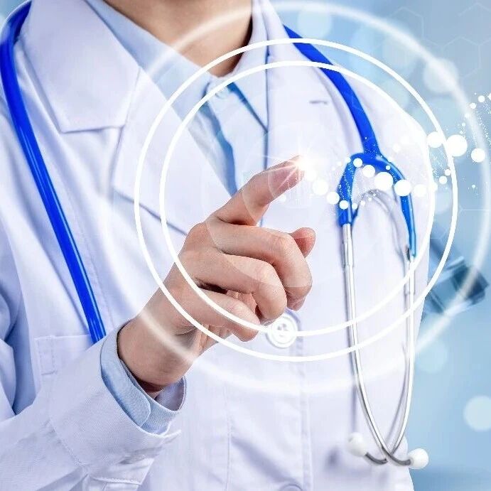 研究显示新辅助免疫联合化疗可为non-pCR食管鳞癌患者带来远期生存获益，术后病理因素及辅助治疗可有助于风险分层